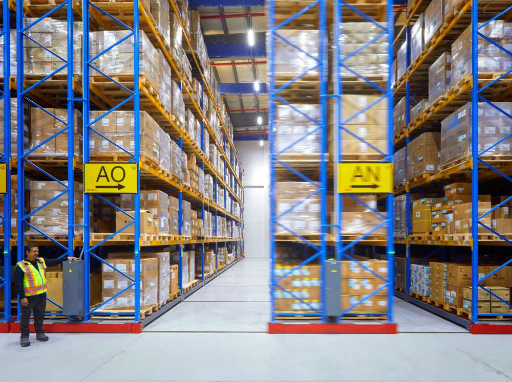 تأسيس شبكة توزيع للأدوية